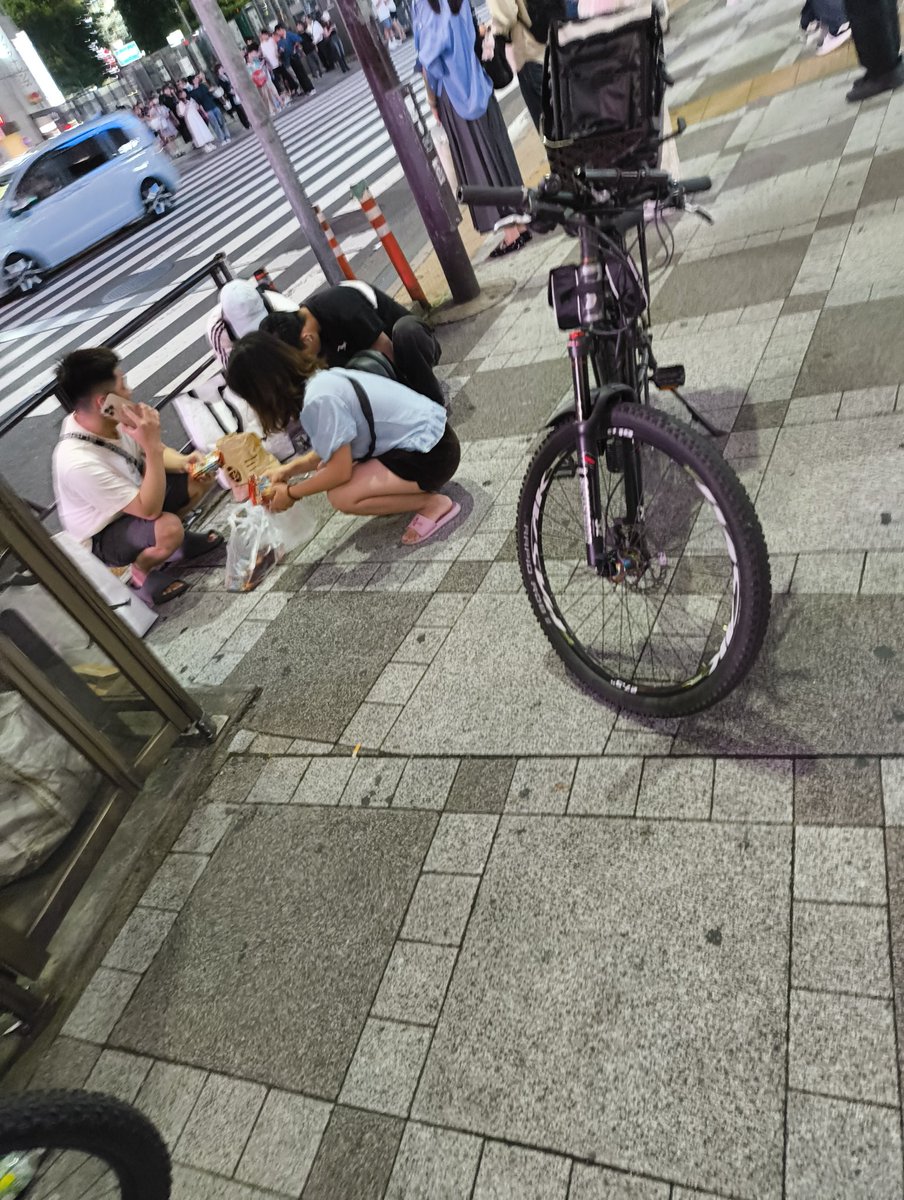 噂の転売ヤーが取り引き中