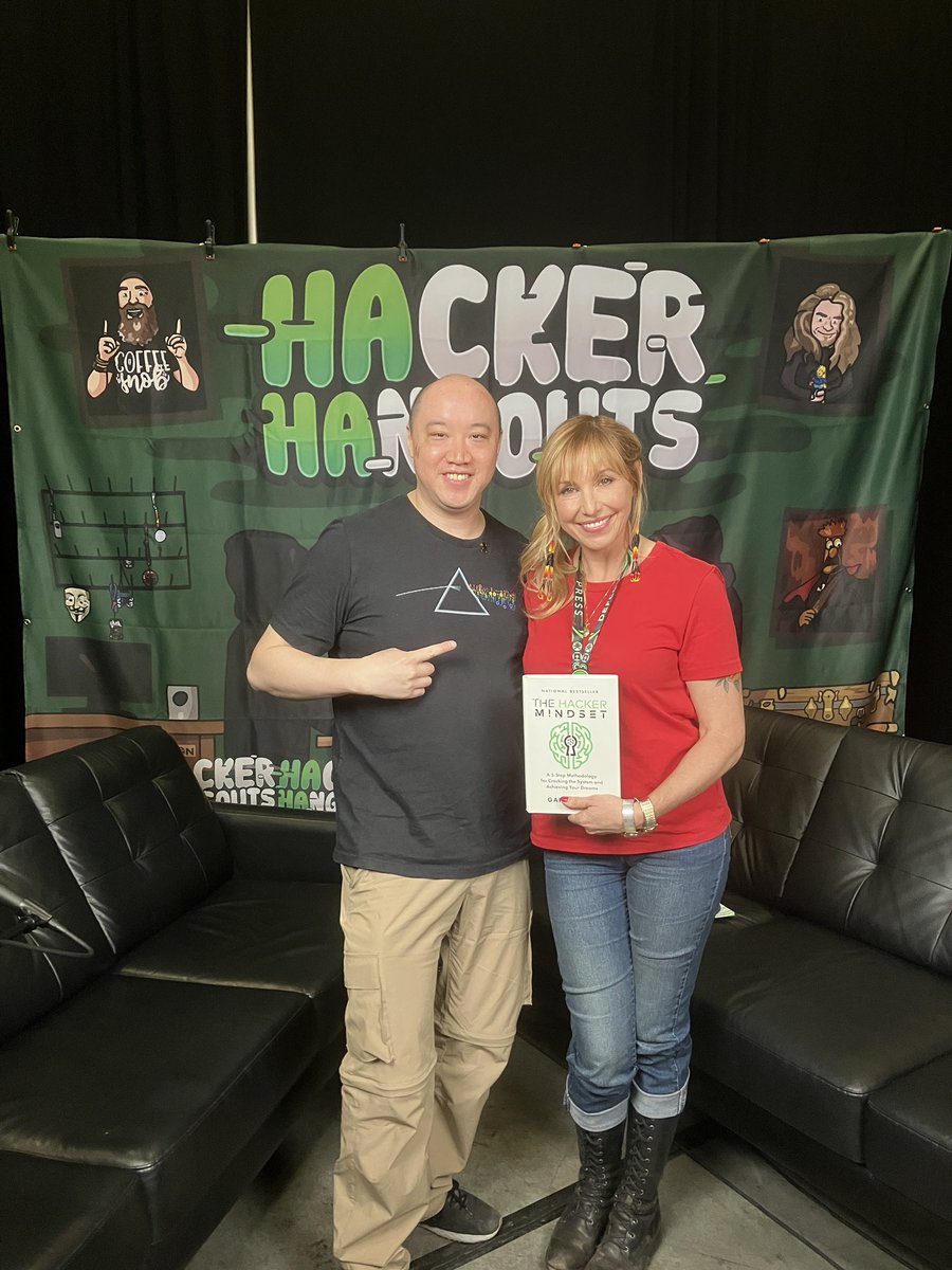 hackerwarehouse's tweet image. Ran into THE @KariByron of MythBusters fame at @defcon during #dc33 ! Had a nice chat on firewalls and the education space too!
