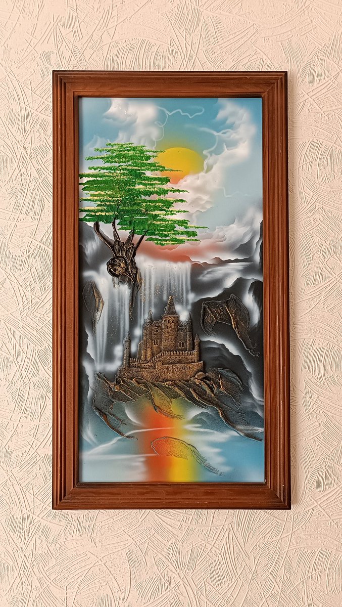 Díla, kterými jsou zdobeny hotelové pokoje, by si zasloužily speciální obor výtvarného umění.

hotel Mír, Kyjev
