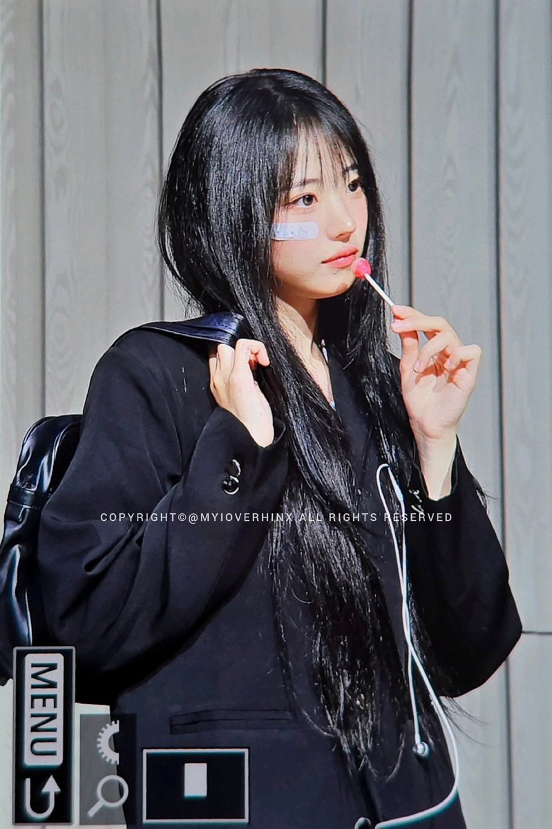 250810 대면 팬사인회 pre #히나 💙

나영 센빠이 ..

#QWER #HINA #ひな #냥뇽녕냥
#장나영 <a href="/hapycb/">Hina .•♡</a>