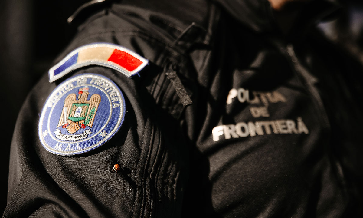Poliția de Frontieră (@frontieraro) on Twitter photo Produse susceptibile a fi contrafăcute, în valoare de peste 1.190.000 de lei, oprite de la comercializare de polițiștii de frontieră giurgiuveni și călărășeni
politiadefrontiera.ro/ro/giurgiu/i-p… #politiadefrontiera via <a href="/FrontieraRO/">Poliția de Frontieră</a> Produse susceptibile a fi contrafăcute, în valoare de peste 1.190.000 de lei, oprite de la comercializare de polițiștii de frontieră giurgiuveni și călărășeni
politiadefrontiera.ro/ro/giurgiu/i-p… #politiadefrontiera via <a href="/FrontieraRO/">Poliția de Frontieră</a>