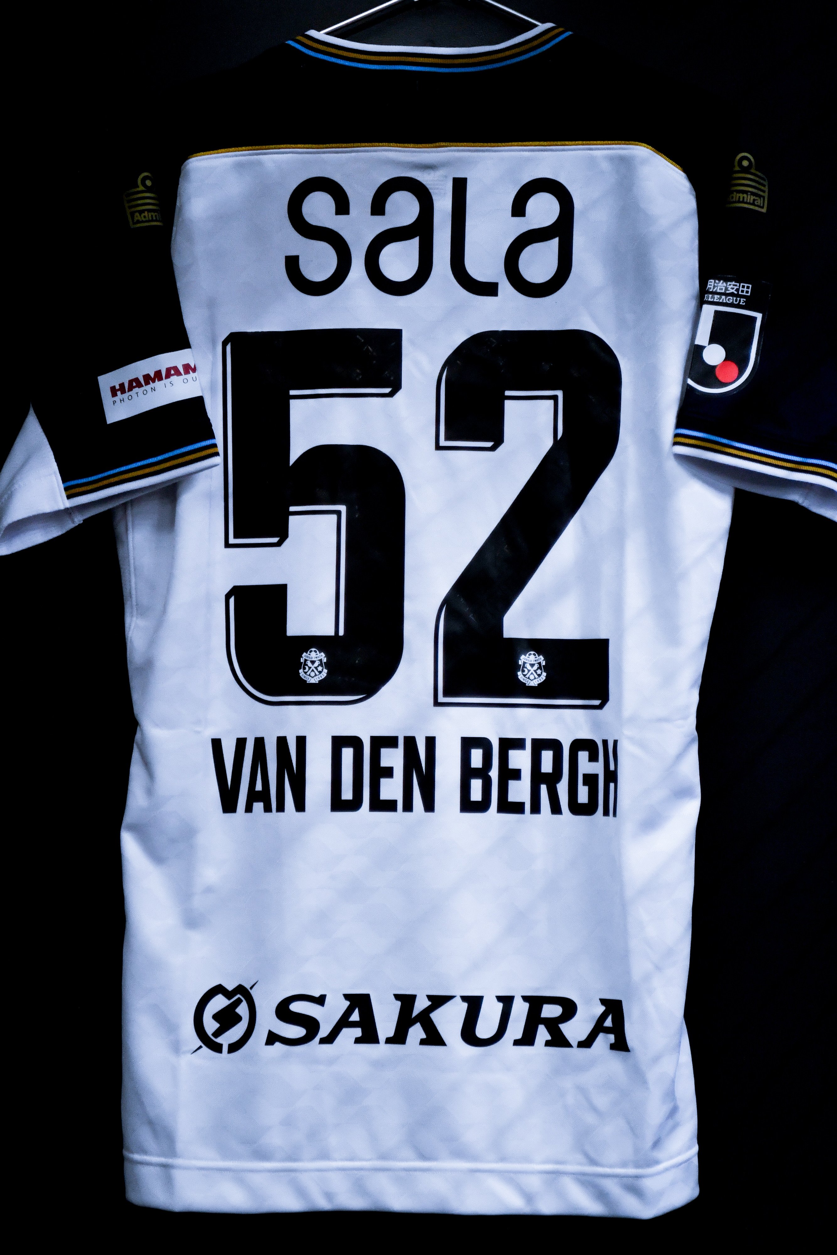 【激レア】【貴重】ジュビロ磐田ユニフォーム　長袖　非売品 激レア】【貴重】ジュビロ磐田ユニフォーム 長袖 非売品 1_1_a2b69a38