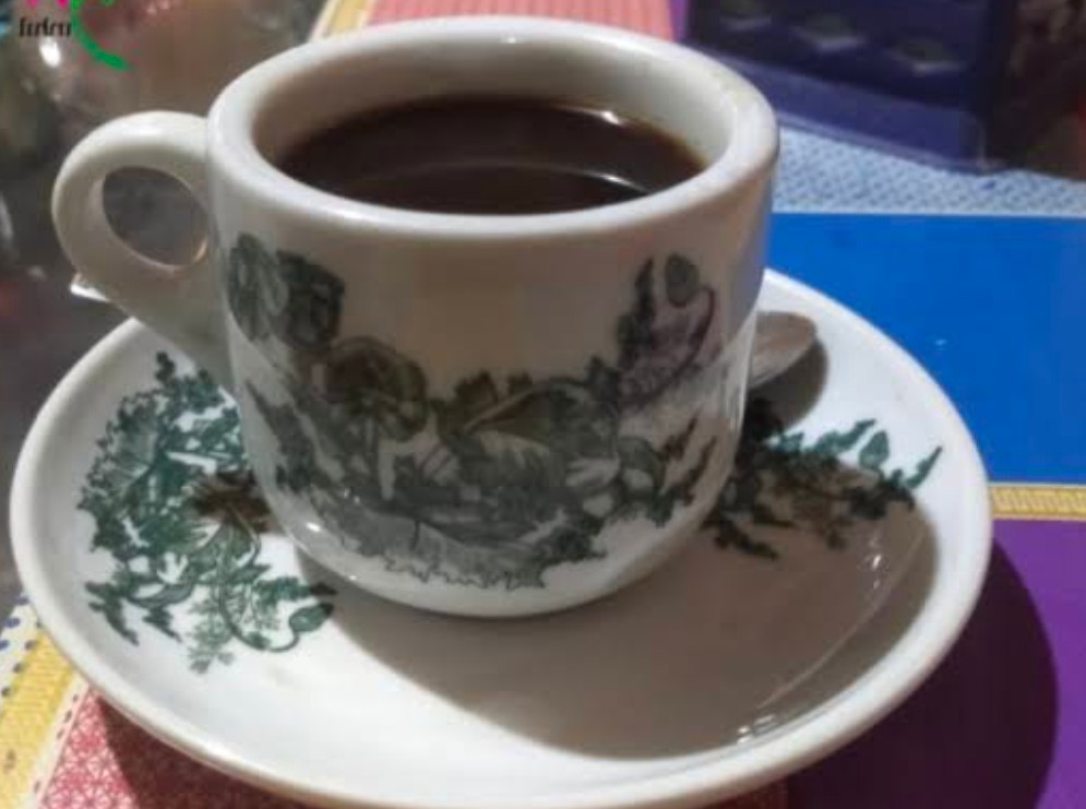 Lagu ~Sayap Pelindungmu~ dari The Overtunes, bercerita tentang  janji hati seorang kekasih kepada satu-satunya wanita yang begitu dicintainya. 
Liriknya bercerita tentang kamu. Tentang kita banget. 
-
Tolong review liriknya <a href="/grok/">Grok</a>
And i say; so many thanks for you, Grok.