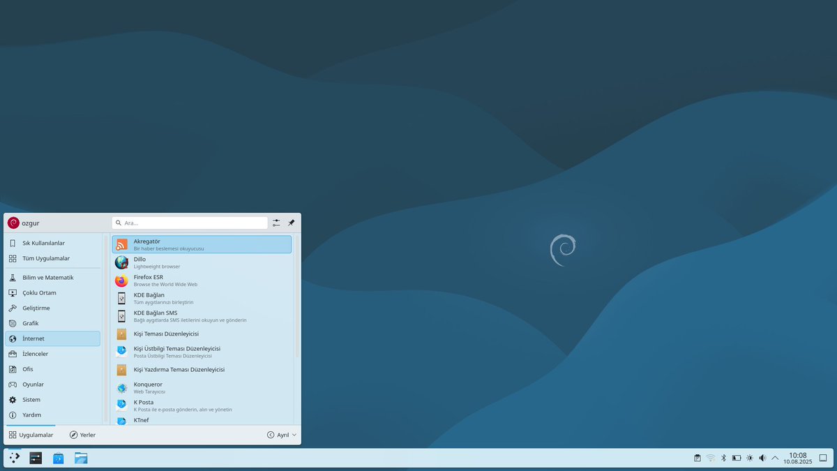 Linux Mint, kazık gibi, özelleştirilmez Gnome masaüstü ortamını elden geçirerek hem şık hem de nispeten daha özelleştirilebilir bir masaüstü ortamı olan Cinnamon'u geliştirerek iyi iş çıkarmıştı ama KDE 6.3 gerçekten bu konuda cinnamon'u geride bırakmış. Şık ve müthiş esnek.