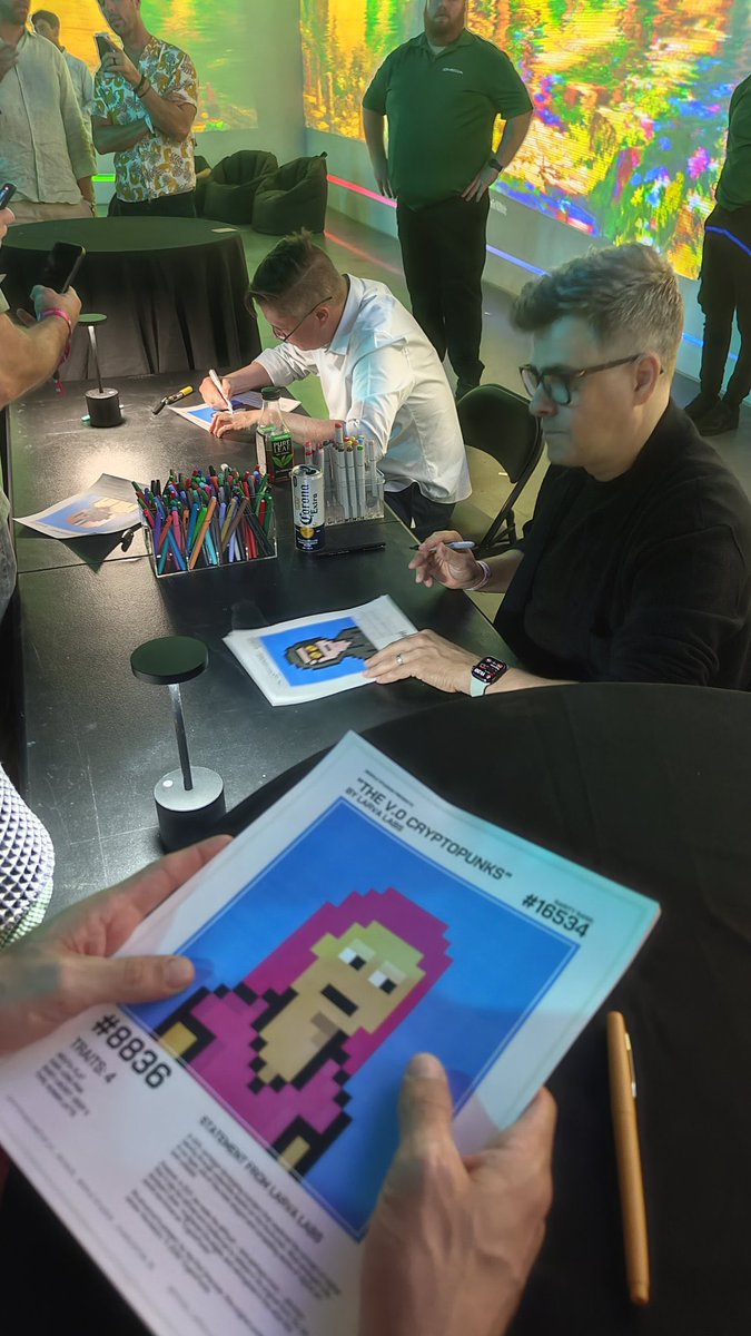 MP9X (@_mp9x) on Twitter photo This is what’s called performance art in the digital era.
Hope everyone catches the subtle troll.
Congrats, <a href="/beeple/">beeple</a> , Matt, and John 👏🏻 This is what’s called performance art in the digital era.
Hope everyone catches the subtle troll.
Congrats, <a href="/beeple/">beeple</a> , Matt, and John 👏🏻