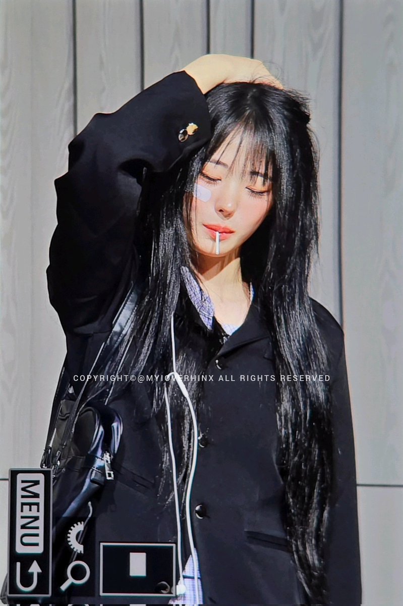 250810 대면 팬사인회 pre #히나 💙

반했어요

#QWER #HINA #ひな #냥뇽녕냥
#장나영 <a href="/hapycb/">Hina .•♡</a>