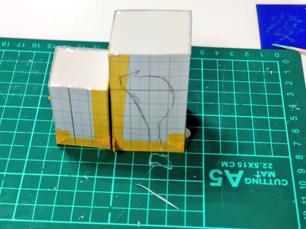 #3日間のガレージキット教室

またまた参加させてもらってます！
余ったスカルピーで地面の作り方も教えていただきいい感じに出来ました✨

本日シリコン型作成まで🐦️🐦️
明日の複製が楽しみ