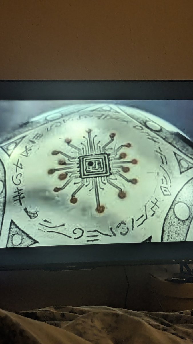 Givenmooba's tweet image. What do you think it is ?
#BugaSphere
#Alien
#TRE2025