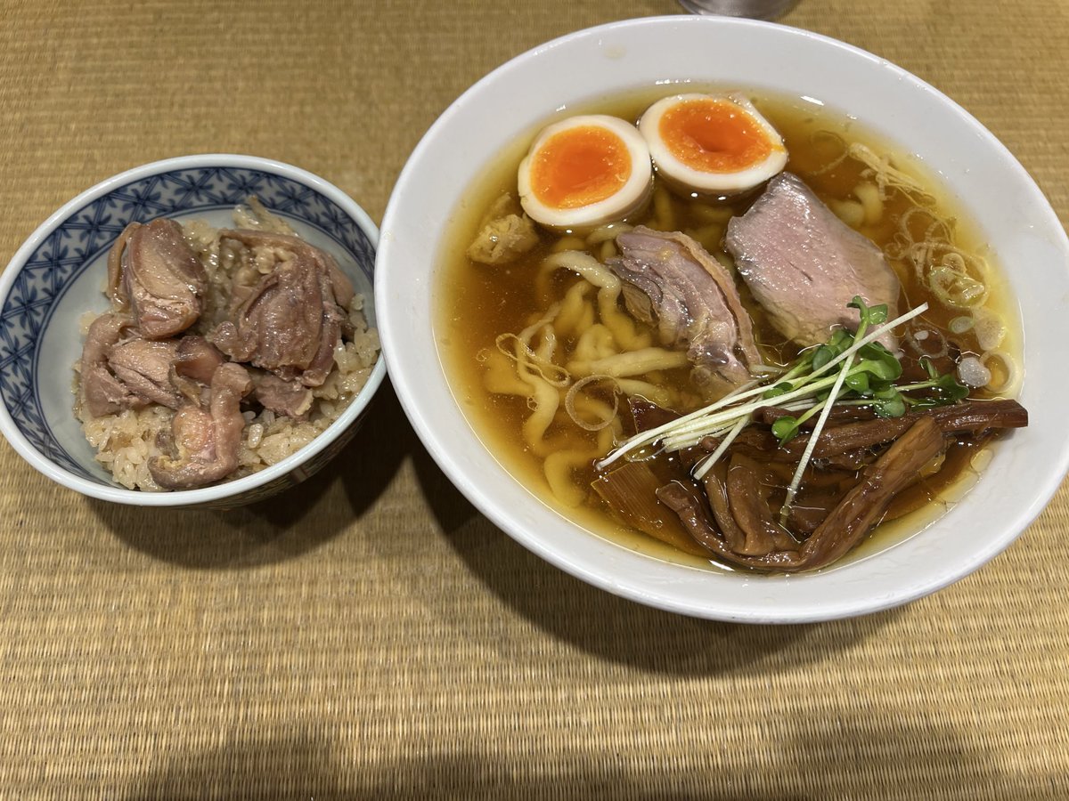 恵比寿に来たら。
久々に食ったがやはり激うま。