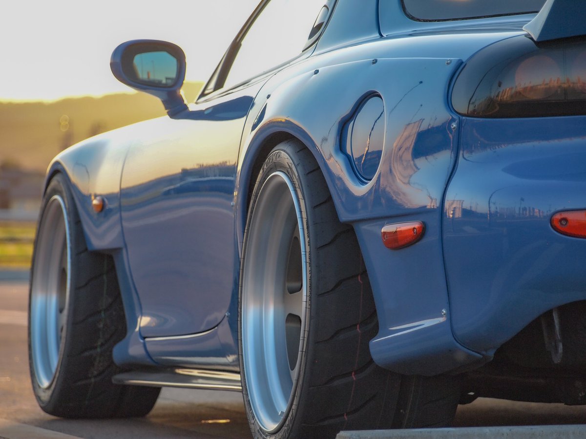 sidewall_check's tweet photo. Front
265/35r18 TOYO PROXES R888R
18インチ 9.5J WORK meister L1

Rear
295/30r18 TOYO PROXES R888R
18インチ 11J WORK meister L1 https://t.co/Rf5PYo3xMf