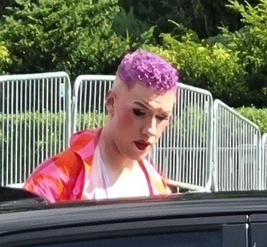 It's always lovely to see women peaked in real time. 

Your friend &amp; ours, TerfTom™ (Cabaret of Hate extraordinaire), decided yesterday that a BBC actress, simply out walking with her friend &amp; their dogs were terfs.

They were castigated by TerfTom™ through his microphone,