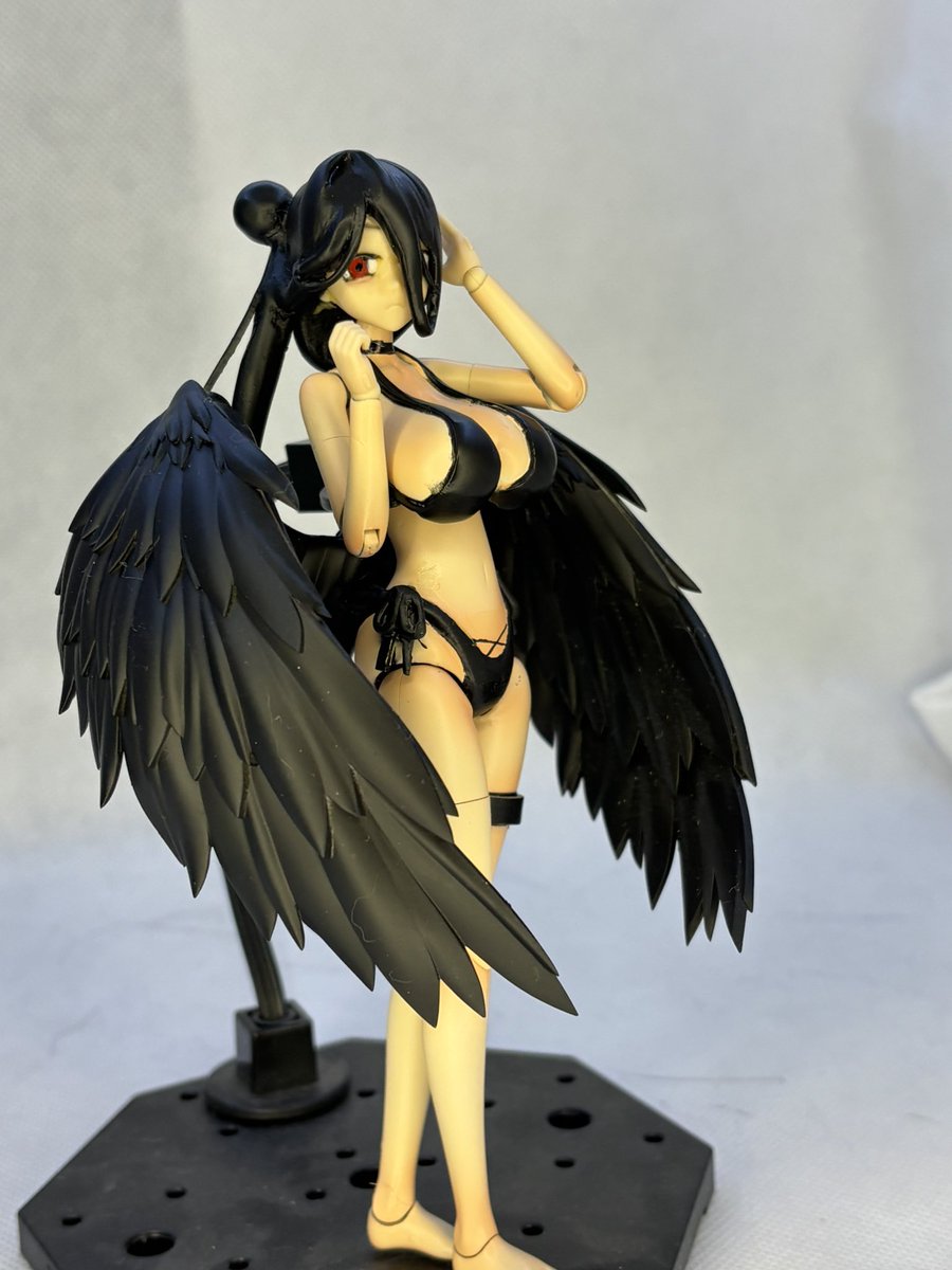 Venom001112222's tweet photo. 水着ハスミ完成しましたー！
創彩少女庭園の水着まどかをベースに胸やおしりを盛って造形しました
羽はアルカナディアのルミティアから持ってきました
ただちょっと自分の技術的に完全再現はできなかったのは少し心残りですね
 #ブルアカ造形部 https://t.co/pQfqZVeaKX