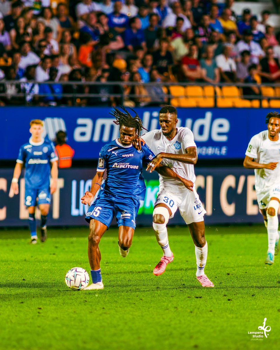 LeCafeTroyen's tweet photo. ☕️ Le Déca’ de la J1 est en ligne sur FB ➡️ https://t.co/mllJCN75oA
Assoumou troyen du match, bonne première pour Mille et El Idrissy toujours muet 🤐
Quels sont vos tops et flops après ce #ESTACGF38 ?
📸 @LempensStudio https://t.co/lnpDNYUJ1L