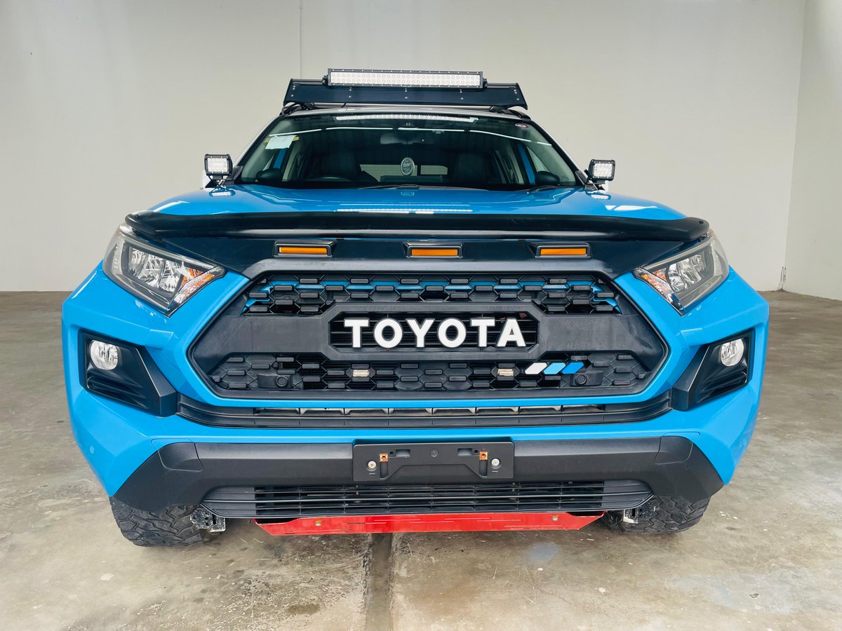jumboaaaholding's tweet image. RAV4 | 2020 | 86,597 Km | Petrol | 4WD  | Auto| 5-Seater

✅ Electric Handbrake
✅ Eco, Normal &amp;amp; Sport
✅ Sport Light
✅ Black Leather Seats
✅ Parking Sensors
✅ Ramp Assist
✅ Customized Interior/Exterior

📞 Call/WhatsApp: 0115 293 542

#Morara #HELB #TUTAM #Naigeria #JCC