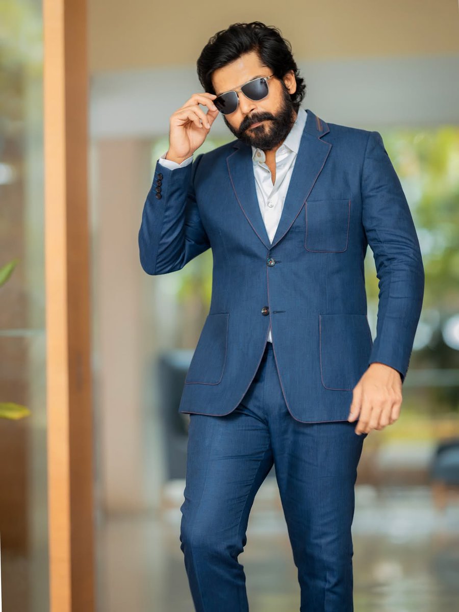 Ramesh Bala (@rameshlaus) on Twitter photo Suit up. Show up. Own the frame. ๐ฅ๐
<a href="/Karthi_Offl/">Karthi</a> serving sheer class & style goals! โจ
#Karthi Suit up. Show up. Own the frame. ๐ฅ๐
<a href="/Karthi_Offl/">Karthi</a> serving sheer class & style goals! โจ
#Karthi