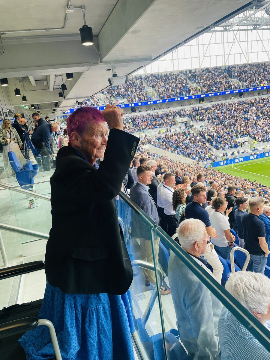 She did it!!!

If you’d have told me 14 weeks ago that this would ever have been able to happen I would never have believed you.

What a fighter, pure Dean genes 💙