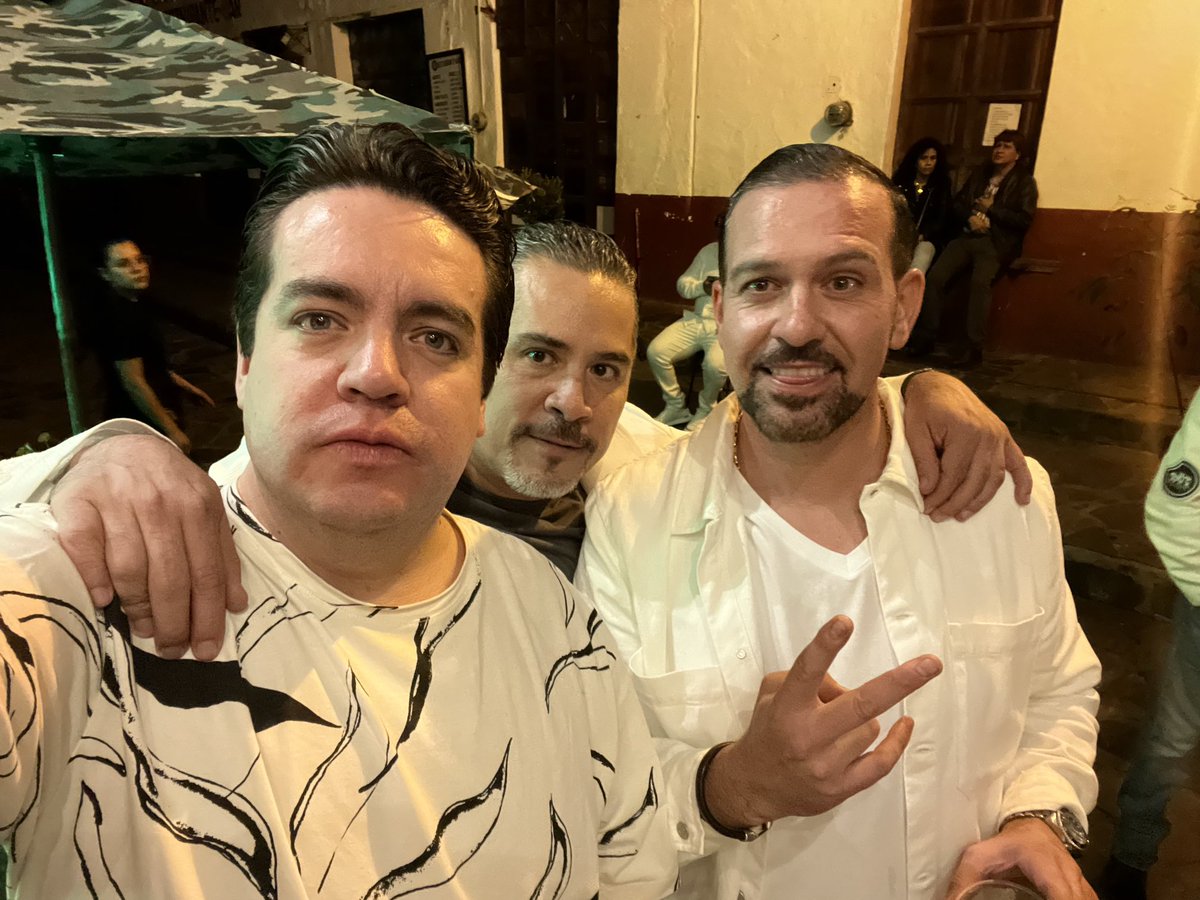 charliedelvalle's tweet image. FETE EN BLANC 👨🏻‍🦳👩🏼‍🦳 - Jalisco is Trendy 🥇 #MAZAMITLA 🇲🇽 Fundación Honoris Causa Internacional 🏆  #FHCI 🇲🇽