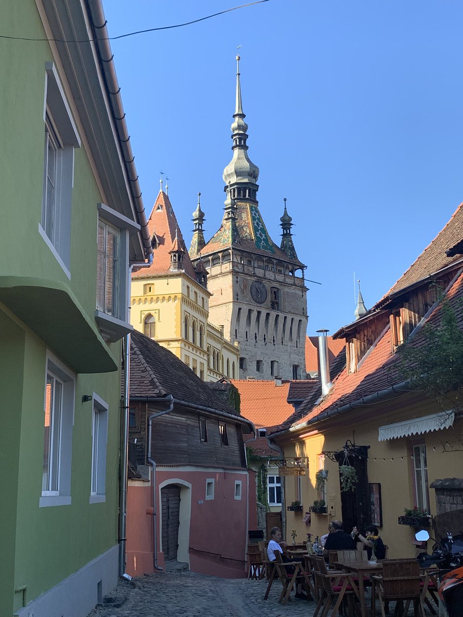 Roger_Moorhouse's tweet image. Another gem of Central Europe - Sighișoara. Transylvania is properly fascinating. Why haven’t you been here yet?