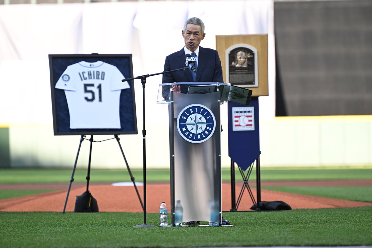 イチロー の殿堂入りセレモニーが執り行われ、背番号『51』が正式に