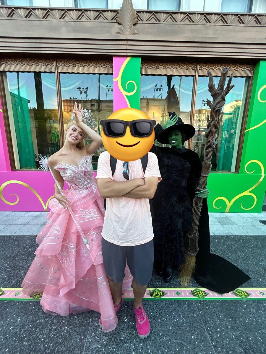 ユニバ垢を作りました！遠方勢ですが年パス持ちです。よろしくお願い申し上げます。