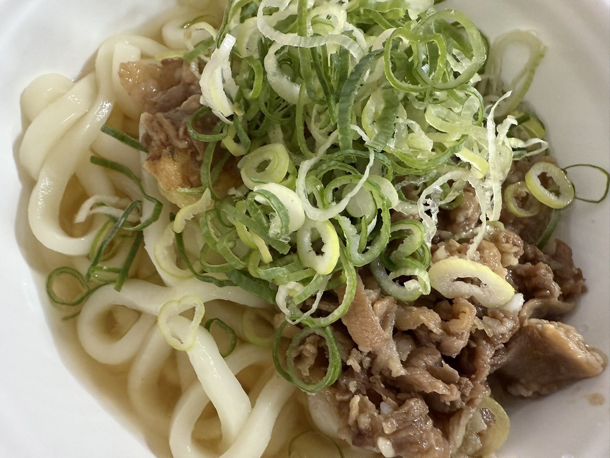 エオエオ、ついにうどんを食う