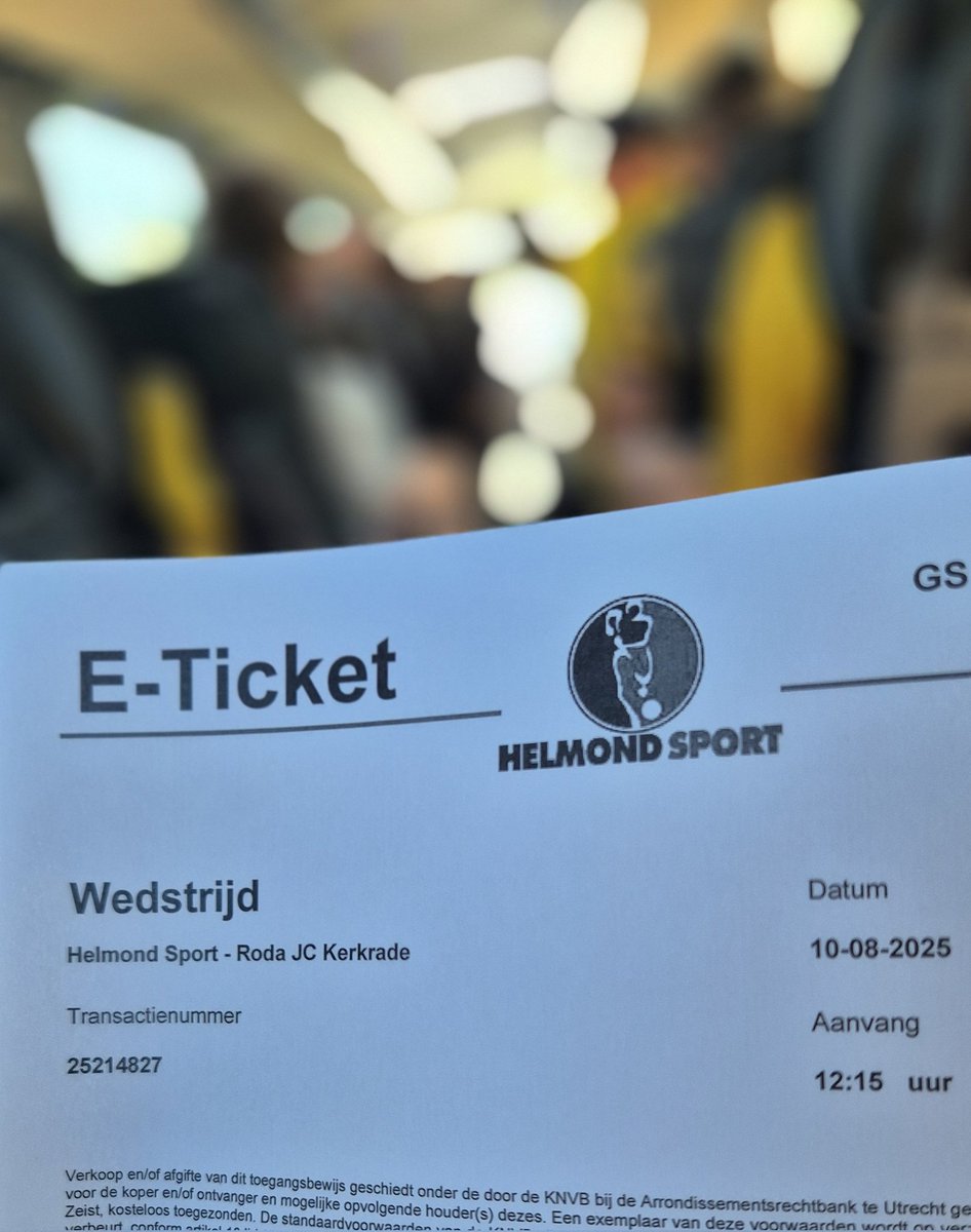 mmmelissax's tweet photo. Eerste awayday 💛🖤 #helROD #awaydays #bestdays #rodajc https://t.co/Gsp0hqcRvd