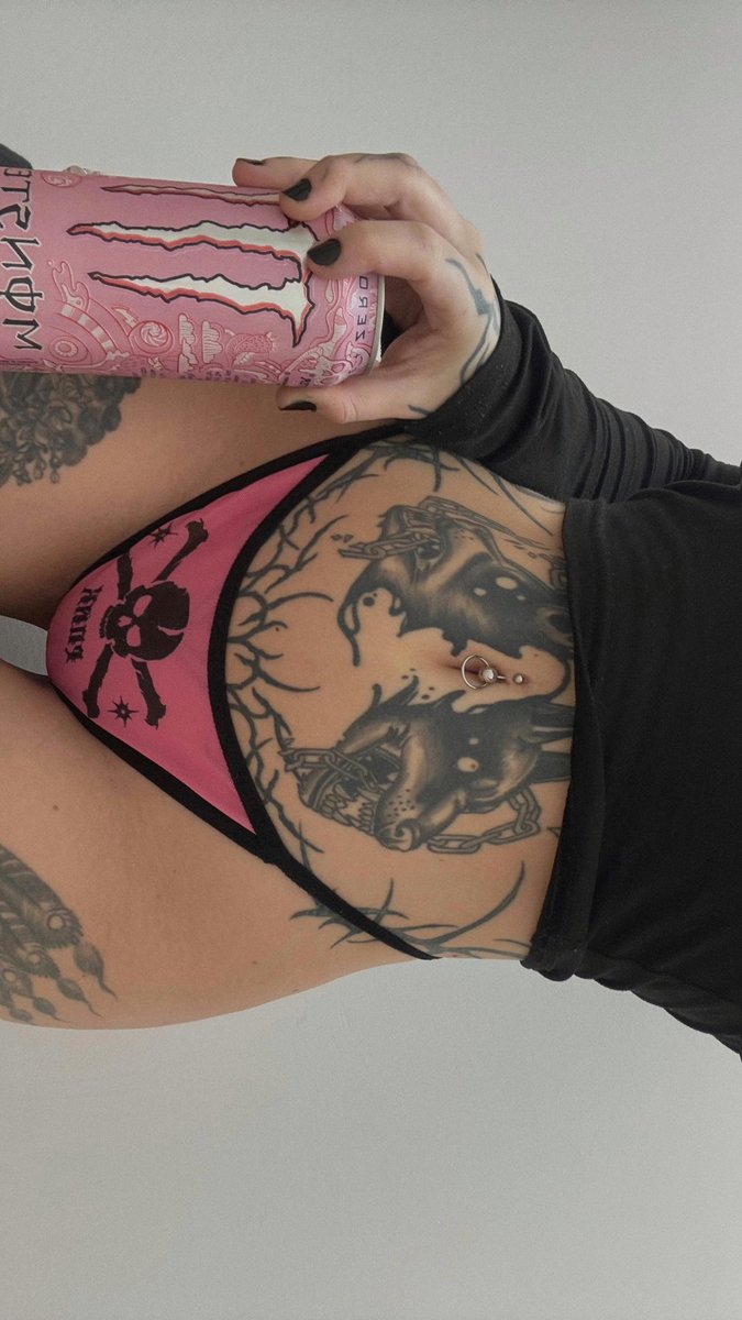 Paige 🖤 tweet media