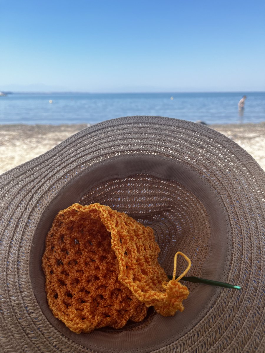 παραλία και πλέξιμο