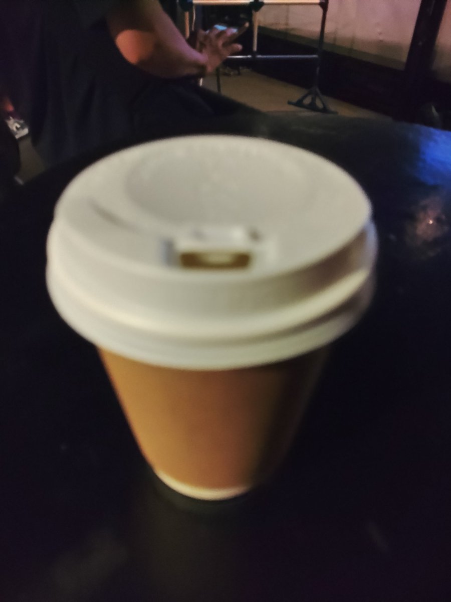 鍛高譚梅昆布茶割りで
ガチムチメタルファイヤー観覧中。