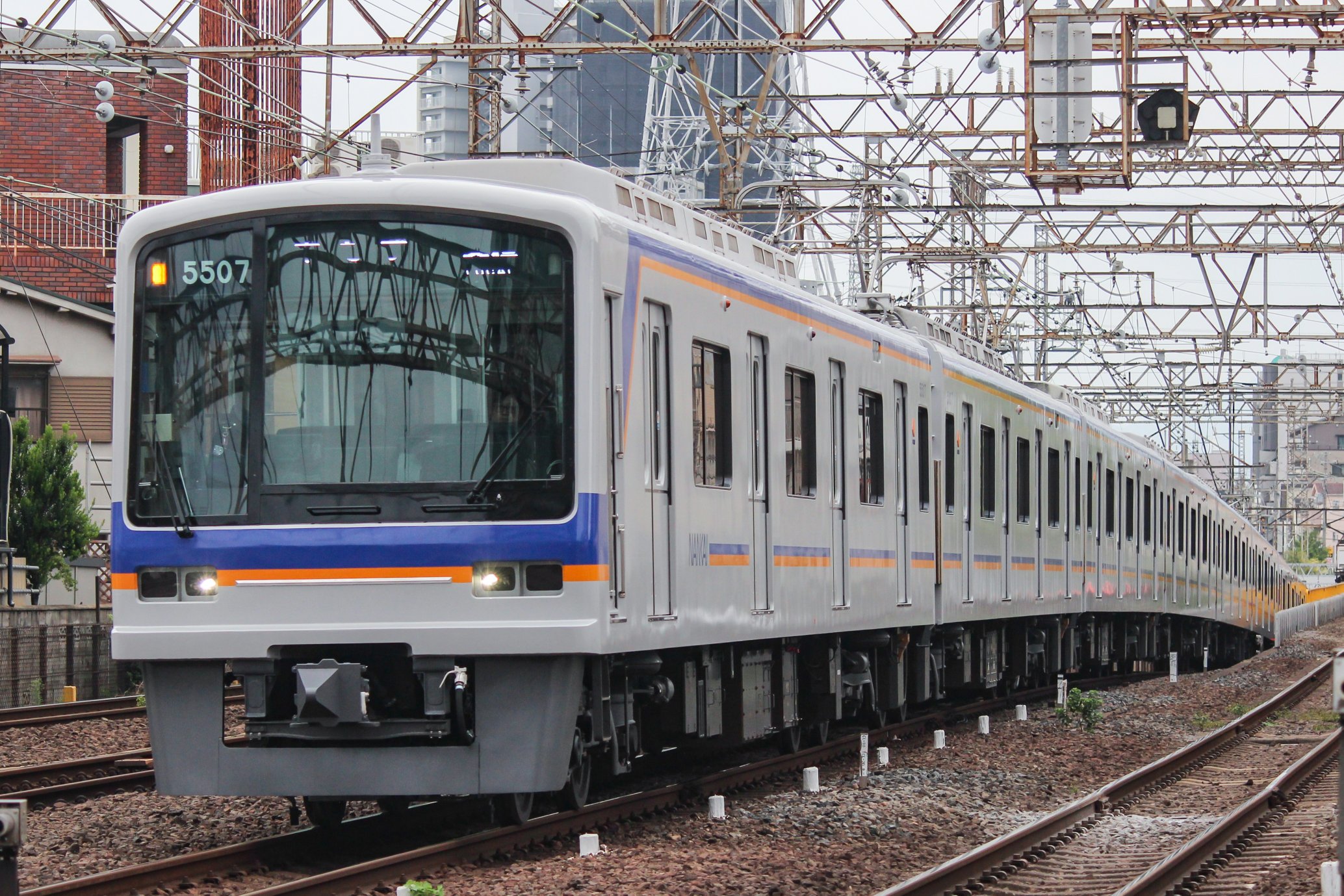 南雲 1000r20 8 25 16 1020 1200r24 295/80r22.5 31580225 Jinyu Mrf