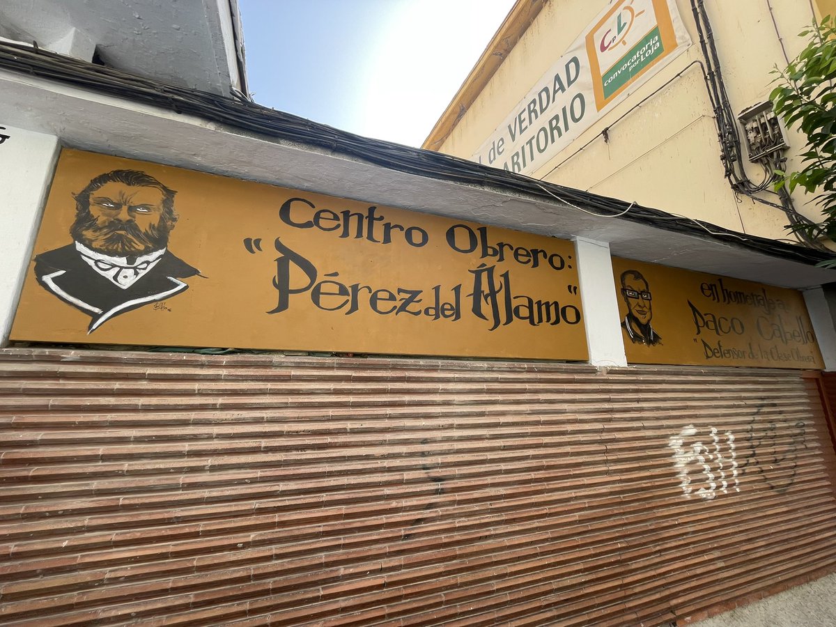 Algunas de mi pueblo en agosto ❤️ El libro es “Un caballero en Moscú”, se aceptan otras recomendaciones para el verano.