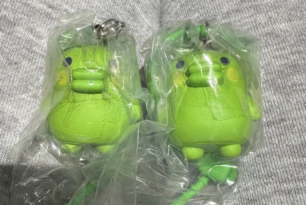 emu907's tweet photo. ぐるぐるなるとさん2 たまごっち カラフルマルチチャーム ガチャガチャ カプセルトイ 交換

譲👑  いぬなると  くちぱっち×2
求💕  うさなると  みんとなると、まめっち  いちごっち

まめっち決まり次第、いちごっちの交換します🙇🏻‍♀️

郵送希望です！
お気軽にお声掛けください🪄 https://t.co/nm4BQCA6CL