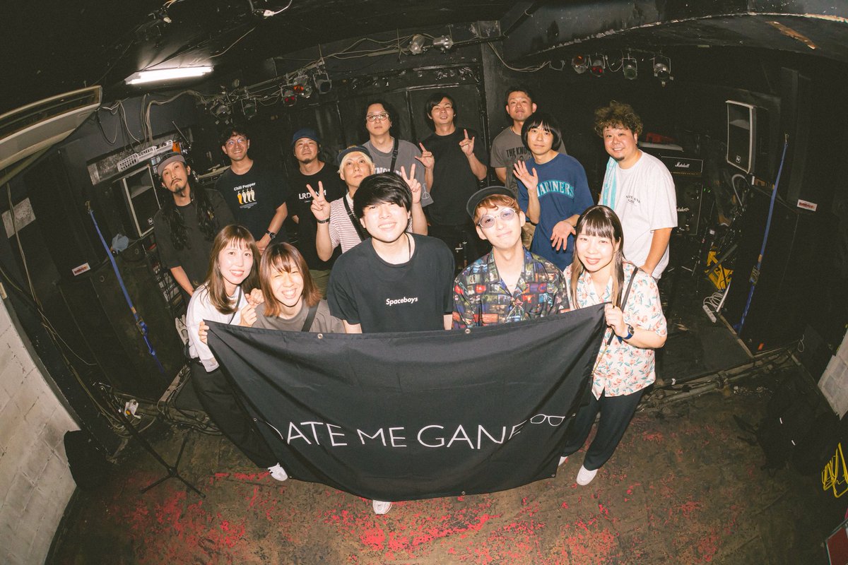 DATE_ME_GANE_'s tweet image. 2025.8.9 新神楽
『#DATEMEGANEの日
〜10周年！ふみなれたこの道の向こう〜』

DATE ME GANE
SCOTLAND GIRL(Acoustic Set)
Left
Odd Lazy

大切な一日に出てくれたバンド、遊びに来てくれた皆さん！そして鹿毛さん！
本当にありがとうございました！
DATE ME GANEをこれからもよろしくお願いします！👓