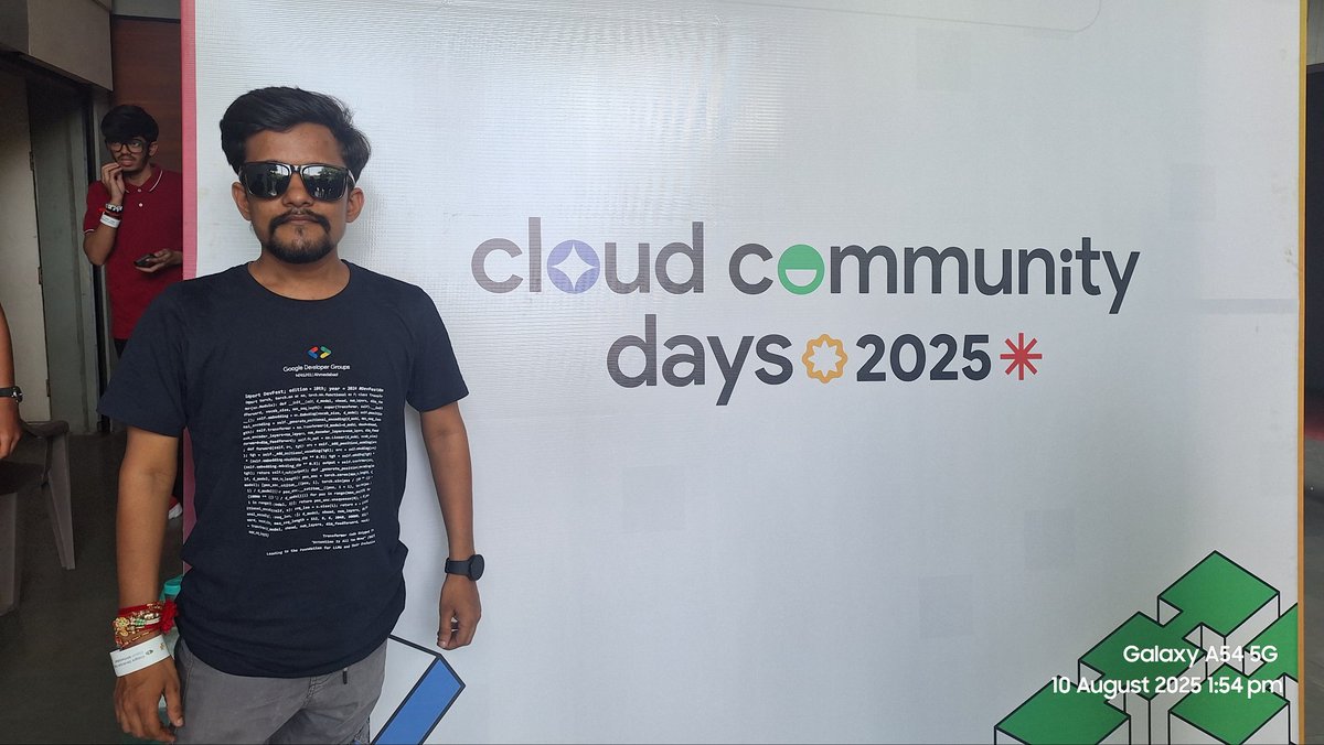 Yashnandha06's tweet image. Such a great experience in

#GDGCloudAhm #GCCDAhm25 @GDGCloudAhm @GoogleDevsIN #AHMEDABAD #Gemini #GDG