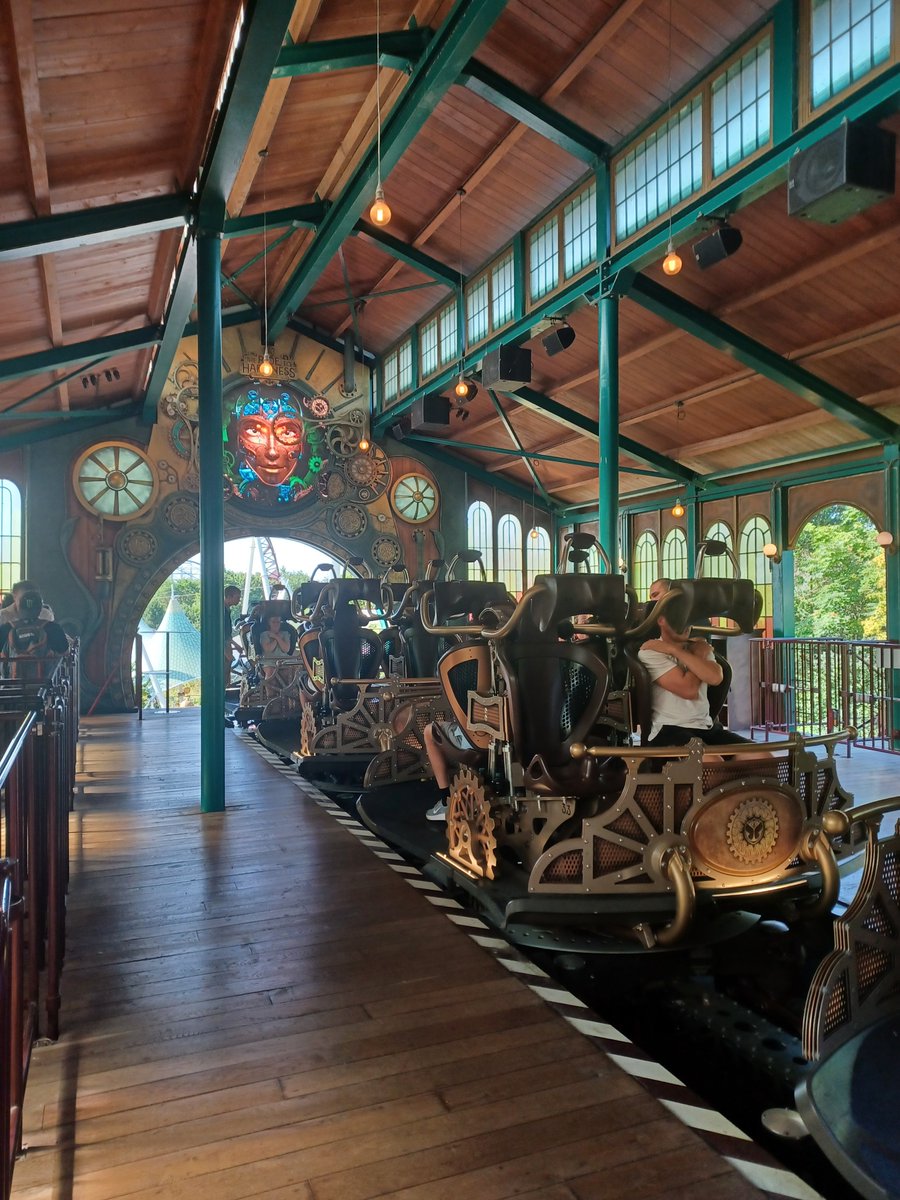 Live laugh love or whatever