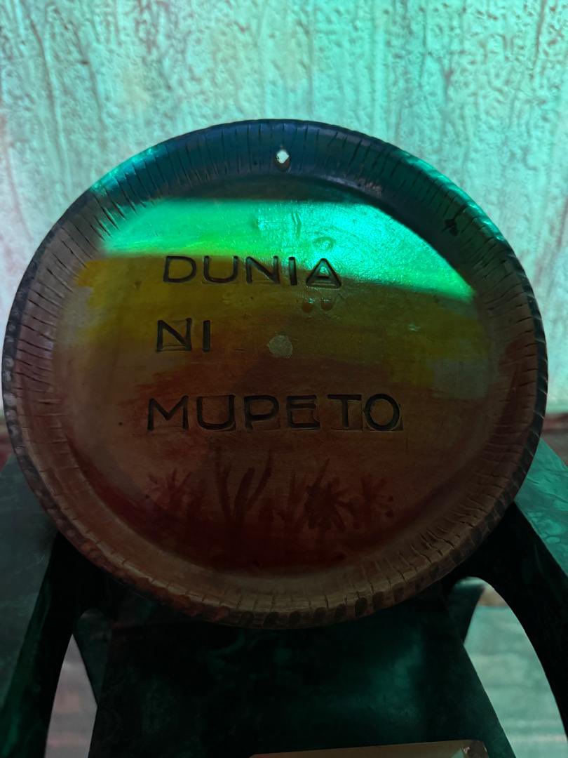 Dunia ni mupeto! 
Mon principe depuis l’université 
One day☝🏽