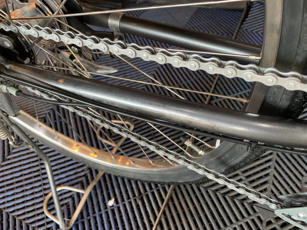 BicycleSensha's tweet image. The customer was very pleased with how beautifully the bicycle turned out 😊

Would you like to make your bicycle shine again?

☀️ We look forward to your visit and reservation! ☀️

#SENSHAGlobal #QUICKGLOW #polymercoating #CHAINOIL