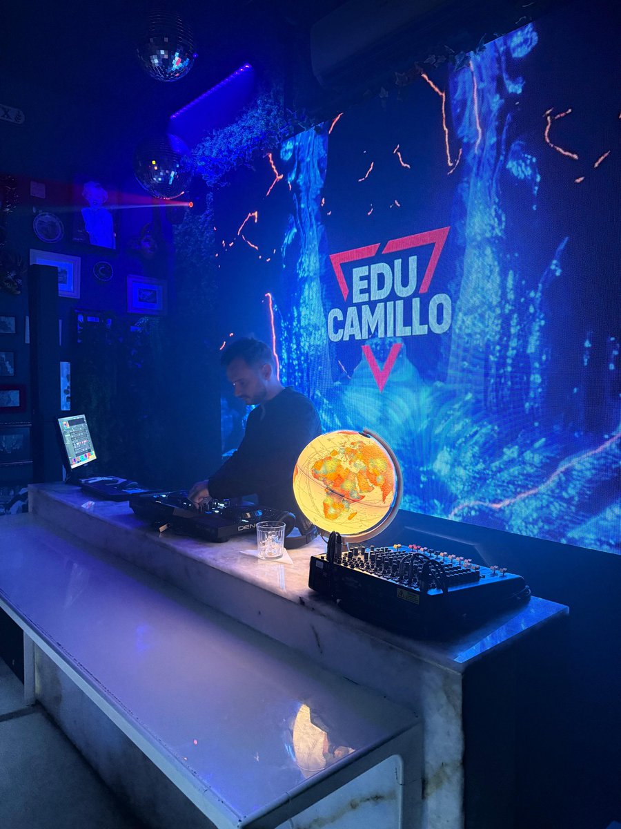 EduuCamillo's tweet photo. Que noite incrível, obrigado!! https://t.co/n9rdpCxGcZ
