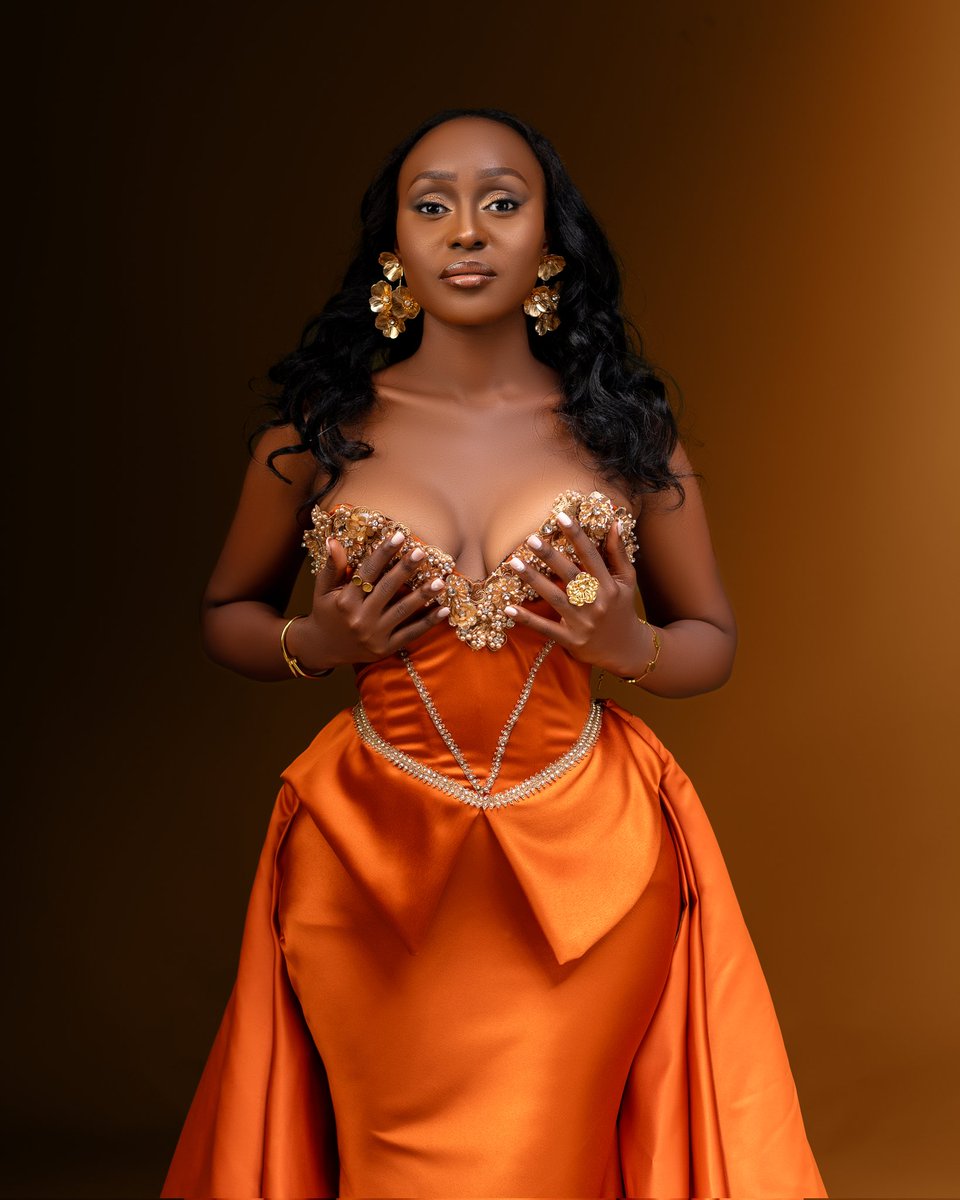 MICKYZDEIGNS (@mickyz_designs) on Twitter photo Mickyzdesigns is here to bring Fashion and style back to life.
Beauty in conjuction with style,Here we land!
Model: <a href="/NabukenyaMercy/">Nabukenya Mercy</a>
๐ฅPics by <a href="/BeDaUg1/">Beda Shots</a>
Dressed by yours truly <a href="/KaakuMickydad/">Kaaku Mickydad Lovewell</a> , <a href="/mickyz_designs/">MICKYZDEIGNS</a> Mickyzdesigns is here to bring Fashion and style back to life.
Beauty in conjuction with style,Here we land!
Model: <a href="/NabukenyaMercy/">Nabukenya Mercy</a>
๐ฅPics by <a href="/BeDaUg1/">Beda Shots</a>
Dressed by yours truly <a href="/KaakuMickydad/">Kaaku Mickydad Lovewell</a> , <a href="/mickyz_designs/">MICKYZDEIGNS</a>