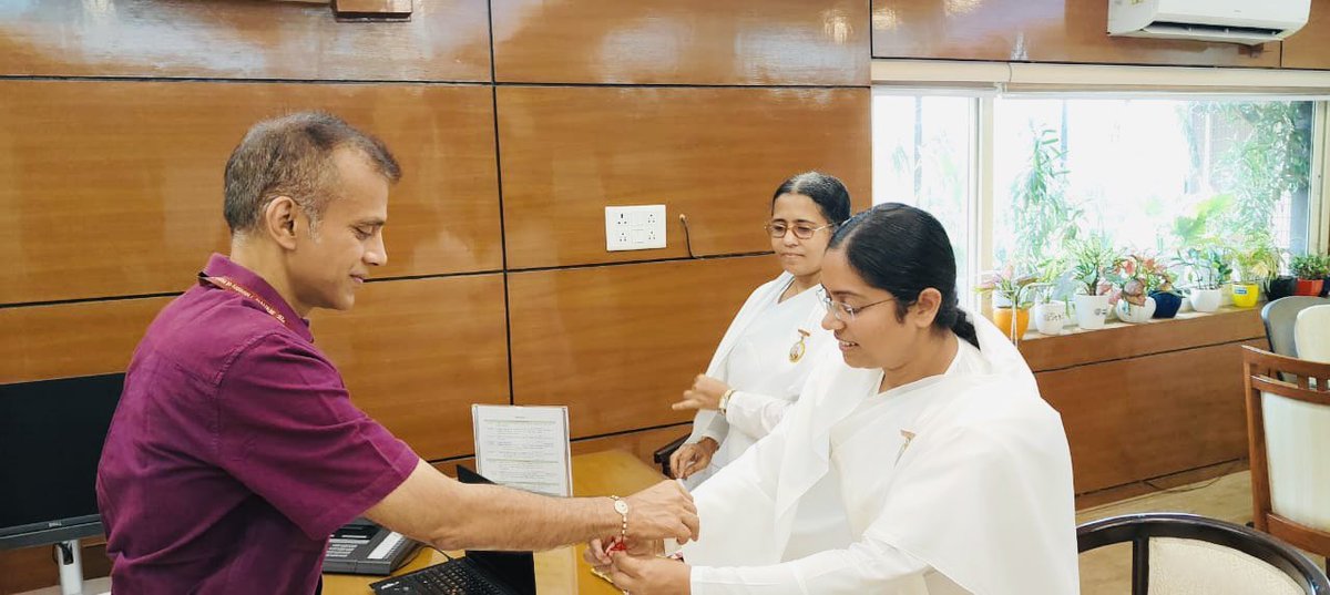 Brahma Kumaris ORC (@omshantiretreat) on Twitter photo A meaningful Raksha Bandhan celebration with BK Sisters ORC, sharing the message of protection through purity and values with officials from the Ministry of Jal Shakti and Ministry of Power.✨
<a href="/BrahmaKumaris/">Brahma Kumaris</a>
#RakshaBandhan #Spirituality #BrahmaKumaris #OmShantiRetreat A meaningful Raksha Bandhan celebration with BK Sisters ORC, sharing the message of protection through purity and values with officials from the Ministry of Jal Shakti and Ministry of Power.✨
<a href="/BrahmaKumaris/">Brahma Kumaris</a>
#RakshaBandhan #Spirituality #BrahmaKumaris #OmShantiRetreat