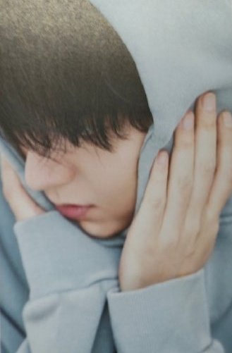 My pookie baby...I wanna cuddle him so badly🧸🩵
#LeeMinHo 
Ctto