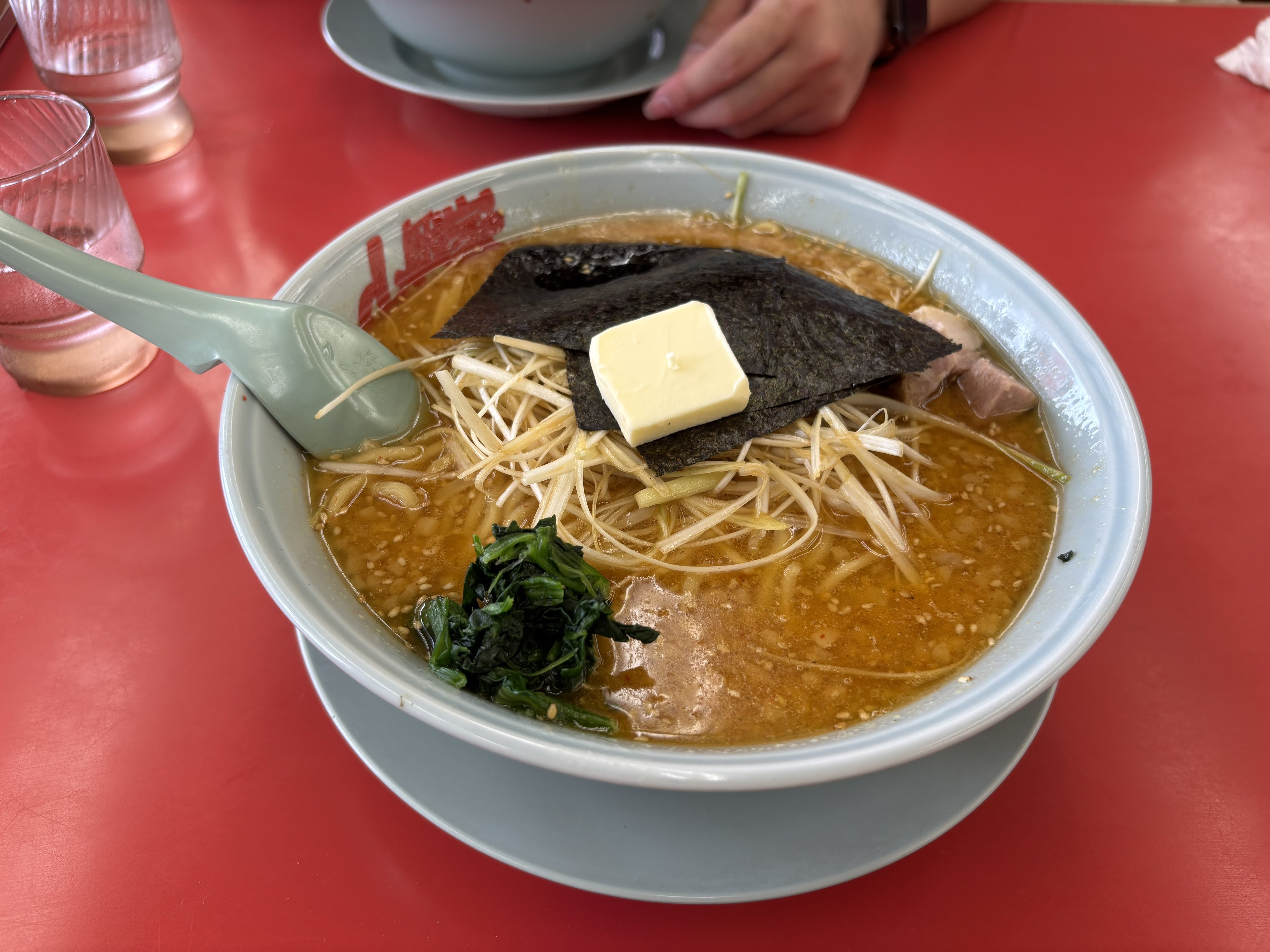 DESCENTE - ラーメン好き Ramen Radio] Doesn't Takao's late-night ramen go better with
