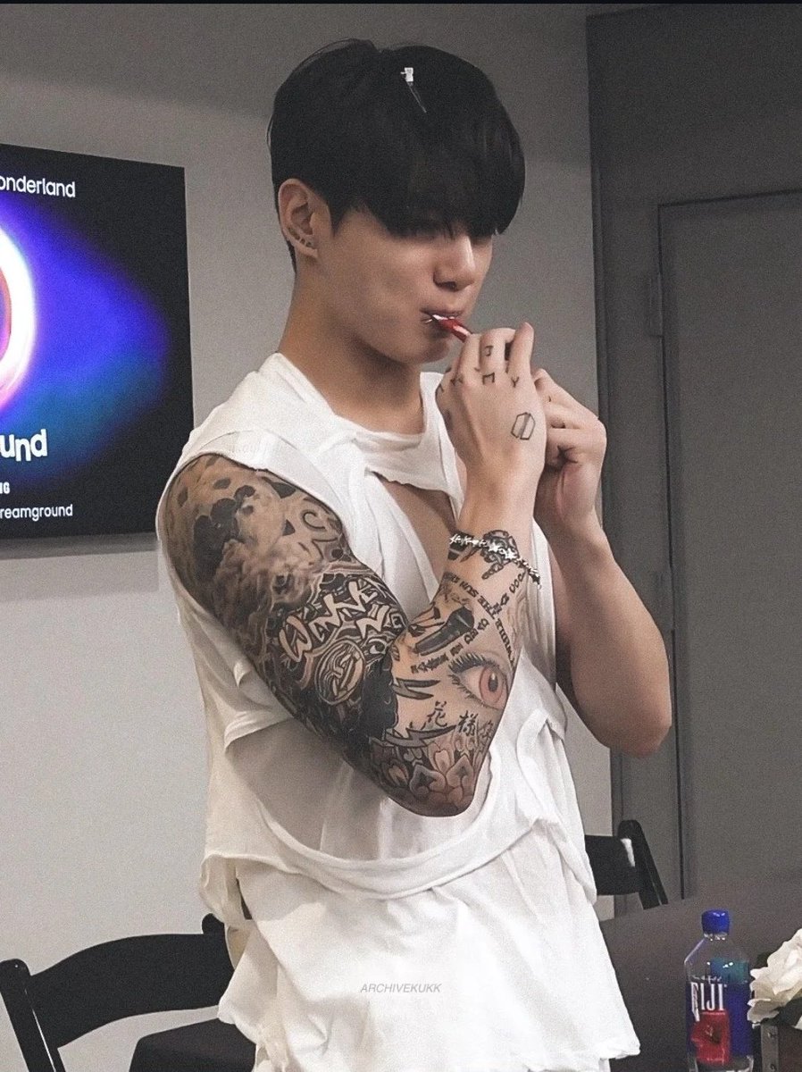 🖤