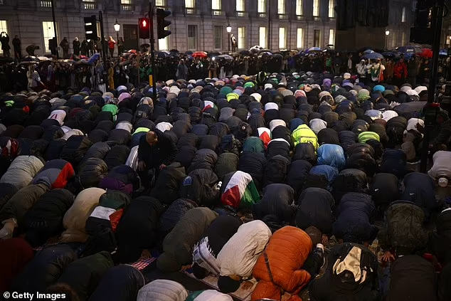 A Sunday reminder that UK Muslims are 6.5% of our population but are responsible for:

97% of terror deaths since 2000
90% on MI5's terror watch list
75% of terror threats
84% of child gang rapes
18% of prisoners
6000 FGMs a year
1.5x birth defect rate
48.6% of 16-64 not employed