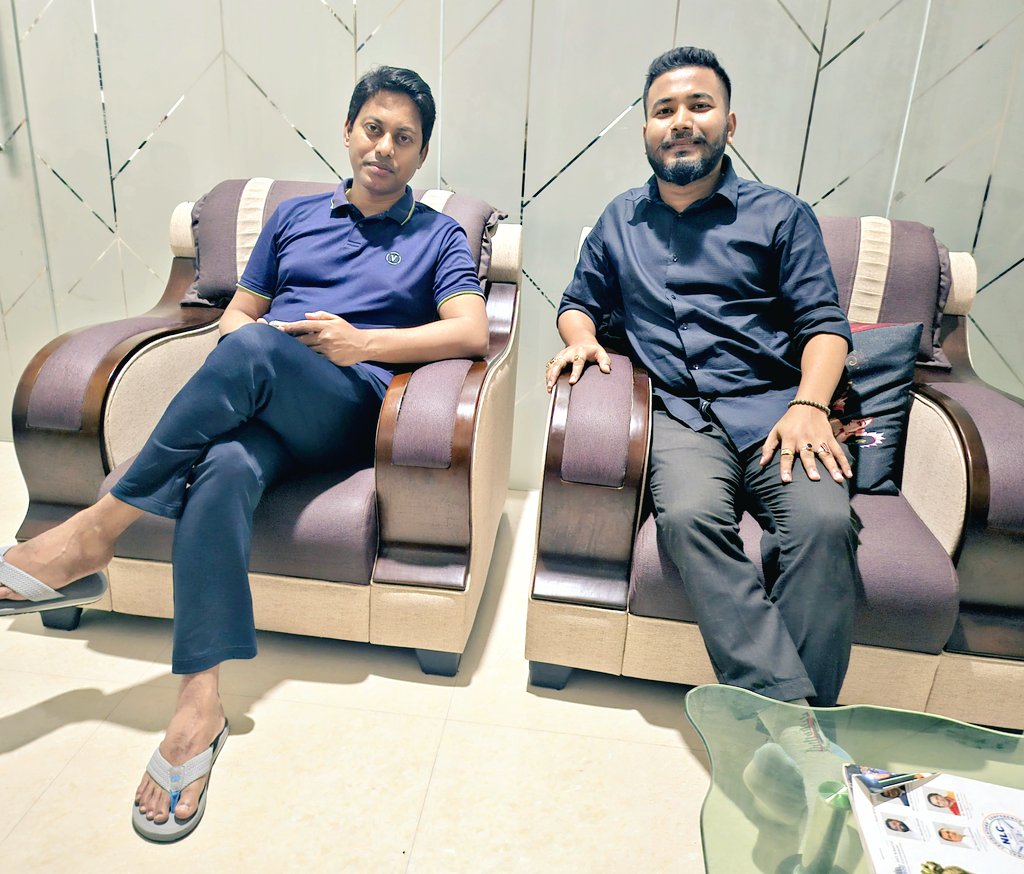 KRISHNAGOPALDE6's tweet image. ভাৰতীয় জনতা পাৰ্টি অসম প্ৰদেশৰ সন্মানীয় সাধাৰণ সম্পাদক তথা অসম পৰিবহন নিগমৰ অধ্যক্ষ পল্লৱ লোচন দাস দাদালৈ জন্মদিনৰ আন্তৰিক শুভেচ্ছা জ্ঞাপন কৰিলোঁ।
মা কামাখ্যাই আপোনাক  সু-স্বাস্থ্য আৰু দীৰ্ঘায়ু প্ৰদান কৰক তাকে কামনা কৰিছোঁ।
#happybirthday 
#PallabLochanDas