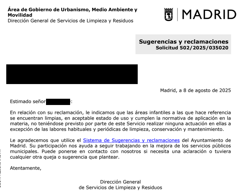 Las áreas infantiles del parque Cerro Almodóvar están deterioradas y pueden ser peligrosas para niños. Por ello se reclama la revisión y mejora de todas las áreas infantiles existentes.

<a href="/MADRID/">Ayuntamiento Madrid</a> dice que están limpios y estupendos.

Madres y padres no opinan lo mismo.
<a href="/JMDLatina/">Distrito Latina</a>