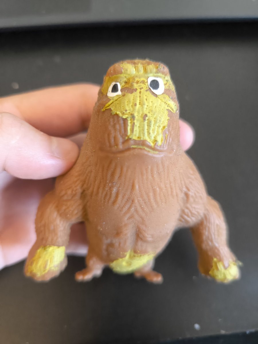 Euch schonmal einen schönen Start ins Wochenende! 
Wünscht euch auch dieser Affe. 🎉