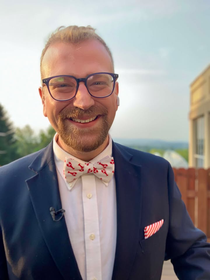 Alex Wasilenko (@wasilenkoalex) on Twitter photo Happy #BowTieFriday friends! Don't spend too much time in the smoky sunshine today or this weekend without that sunscreen. You may turn "lobster" red! 🦞
<a href="/WVNYWFFF/">ABC22 & FOX44</a> Happy #BowTieFriday friends! Don't spend too much time in the smoky sunshine today or this weekend without that sunscreen. You may turn "lobster" red! 🦞
<a href="/WVNYWFFF/">ABC22 & FOX44</a>