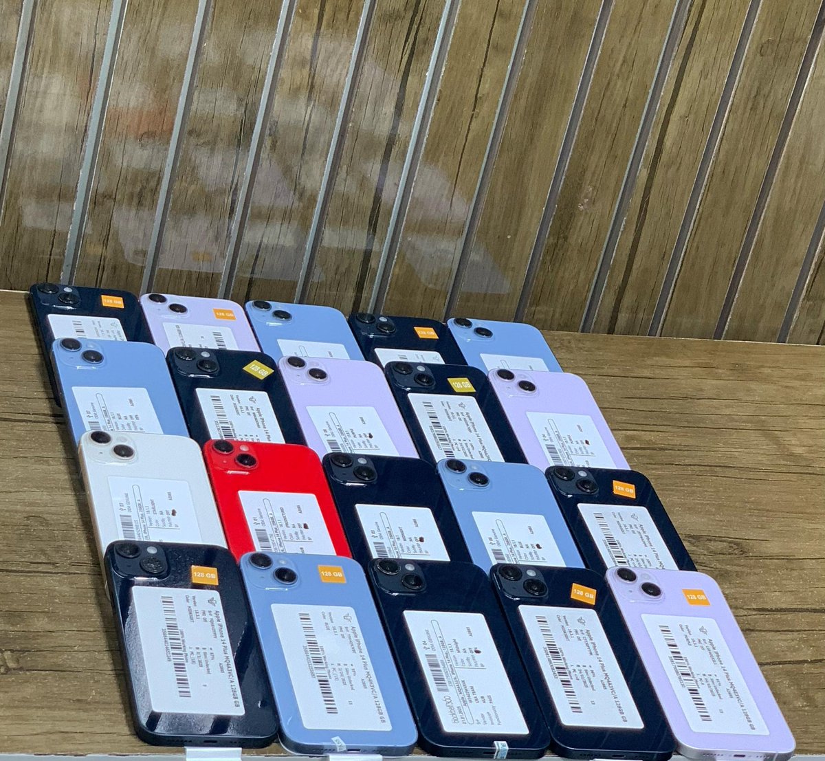 Neat iPhone 12 
- 64GB - N350k
- 128GB - N380k

Neat iPhone 14 P.sim+Esim 
- 128GB - N620k
- 256GB - N650k

– 100% Tested &amp; Trusted To Deliver ✅ 

Order via DM or WhatsApp: 09091990633 @Bizziegadgethub

Kindly help me hit RT 🙏🏽