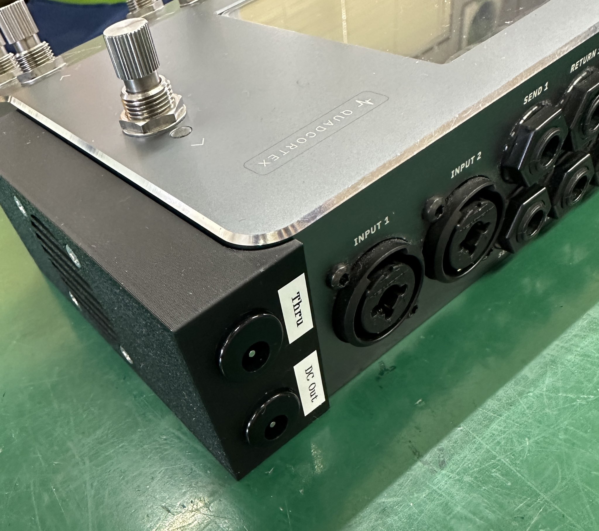 【ナカジキ】こまほケーブル OMEGA エフェクター こまほケーブル ちょっ足しエフェクター Ω OMEGA 超美品 - メルカリ